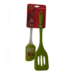 Grinch Flipping and Scraping Spatula Set - New